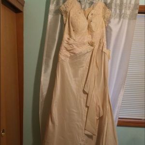 Wedding dress